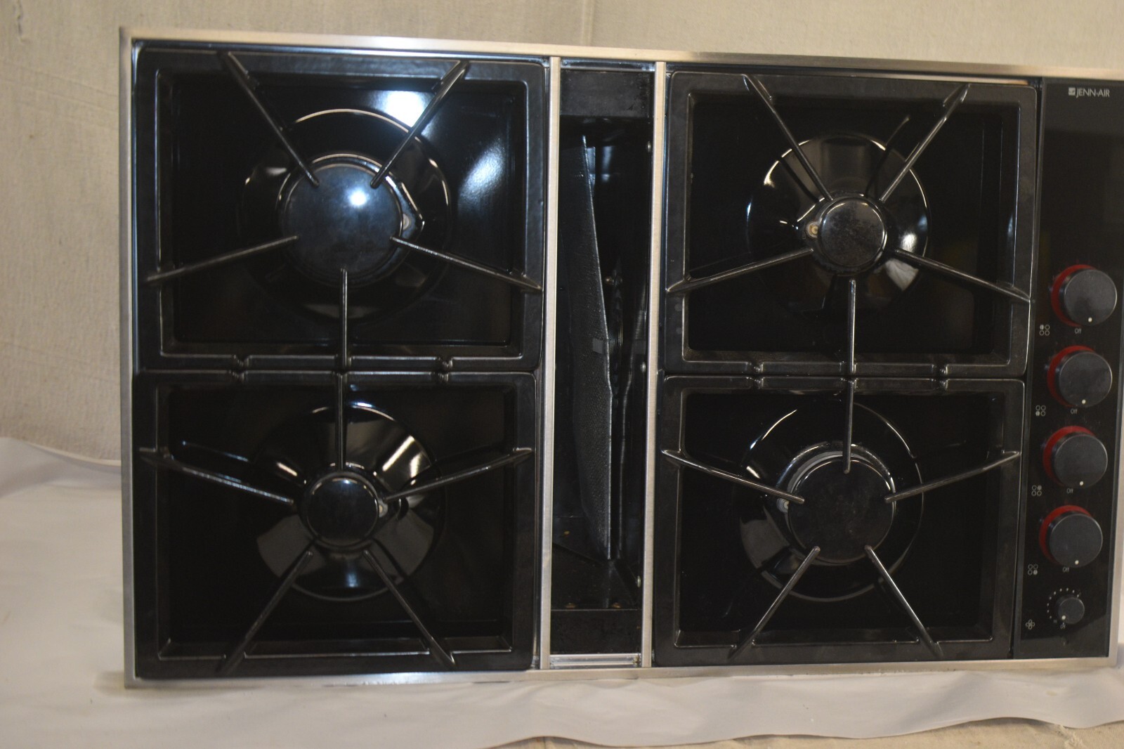 JennAir Expressions Gas Downdraft Cooktop CVGX2423B Stovetop 34