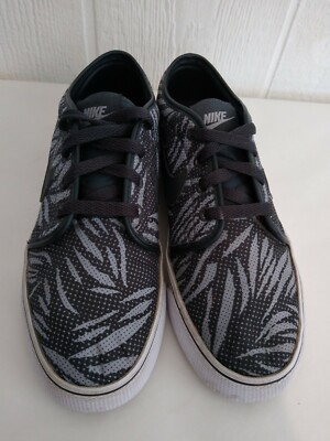 NIKE - TT brand new with original box Nike ZoomX Invincible Run