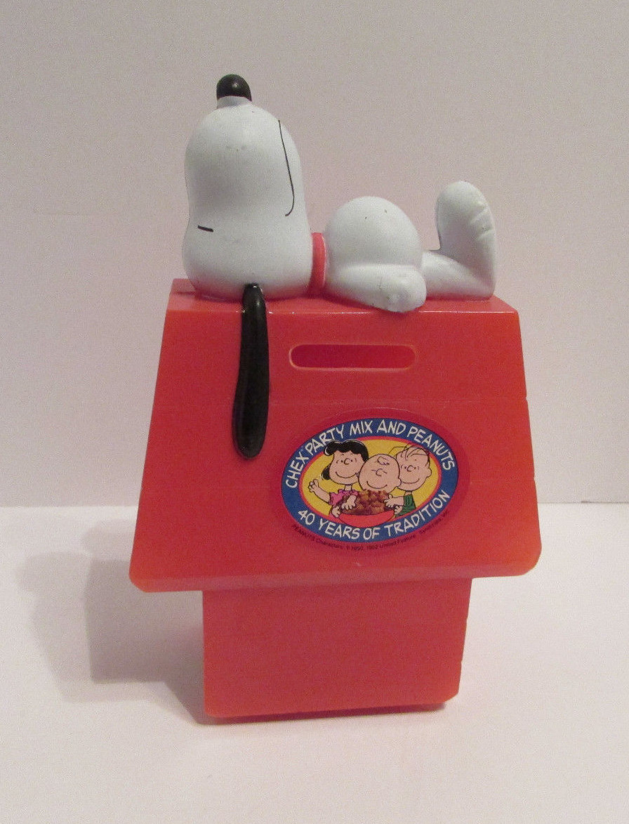 Peanuts SNOOPY Coin BANK with Stopper 40 yrs Chex Party Mix UFS