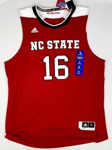 russell wilson red jersey