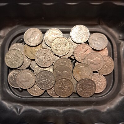 1965 GREAT BRITAIN SIX PENCE COIN (1 COIN PER SALE, PICKED AT RANDOM) - #B5045
