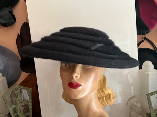 Vintage 40s ,50s, Black Fur Felt Platter Hat Wide Brim , Marche!