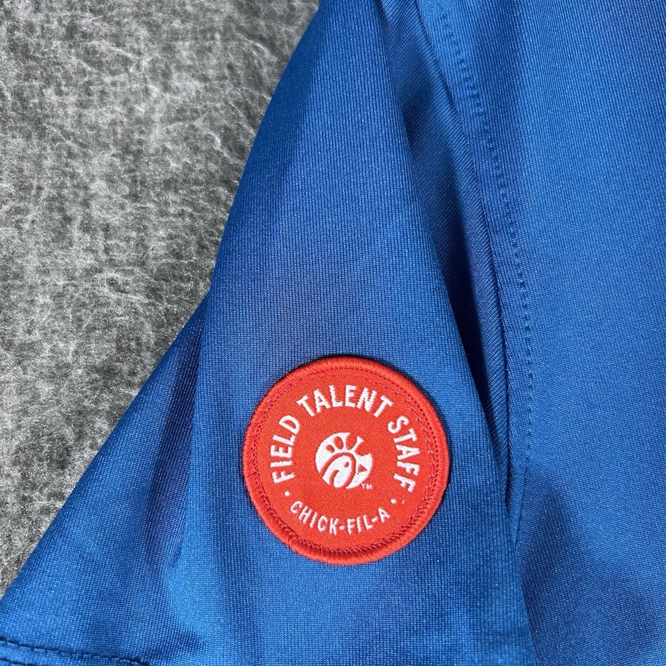 Camisa Polo Chick-fil-A Para Mujer Talla MEDIANA Oobe Field Talent Staff Foto 3 de 4