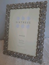 Bellissima cornice portafoto Sixtrees Beatrice metallo argento diamanti e perle 5x7 pollici