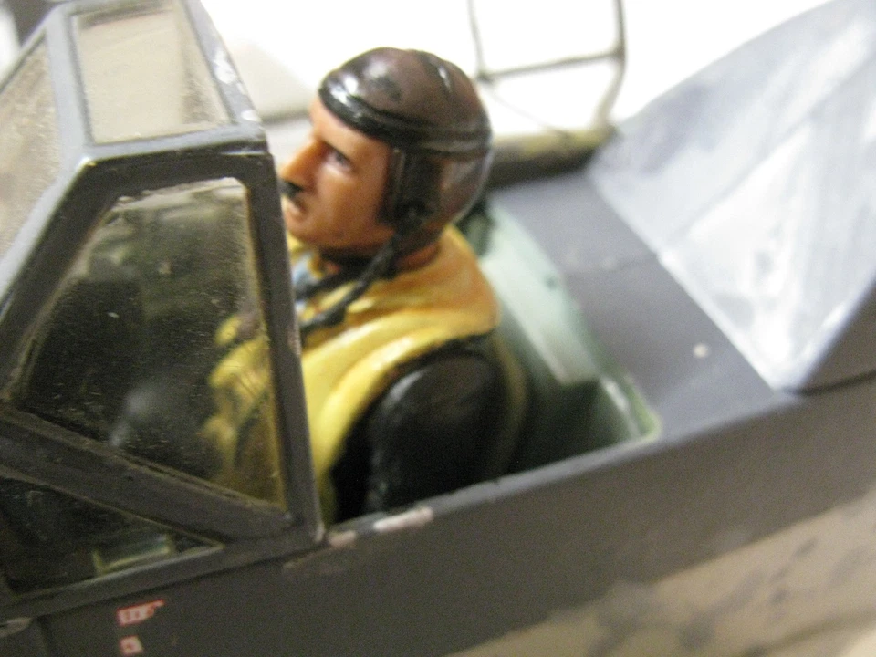 Avión alemán Messerschmitt Me-109 escala 1/18 Foto 3 de 4