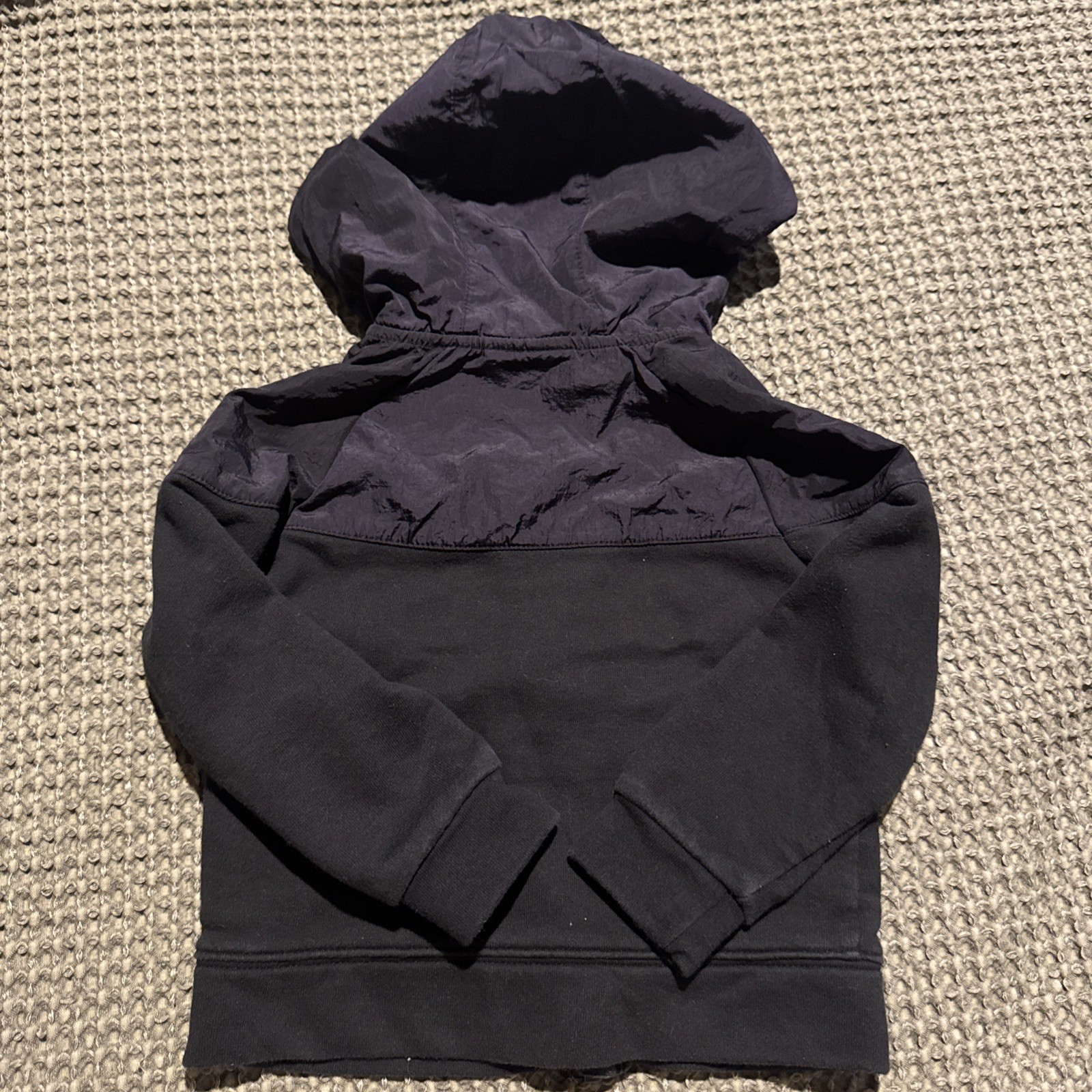 SACAI X NIKE Giacca Nike in pile nylon con cappuccio nera tasche taglia 2 bambino