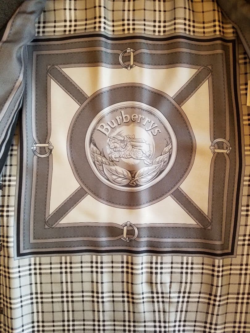 Burberry  Excellent Condition  Long Coat thumbnail 3