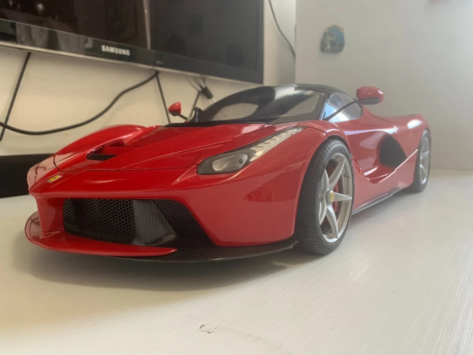 Ferrari La Ferrari 1/8 De Agostini Centauria 2013 - Immagine 2 di 4