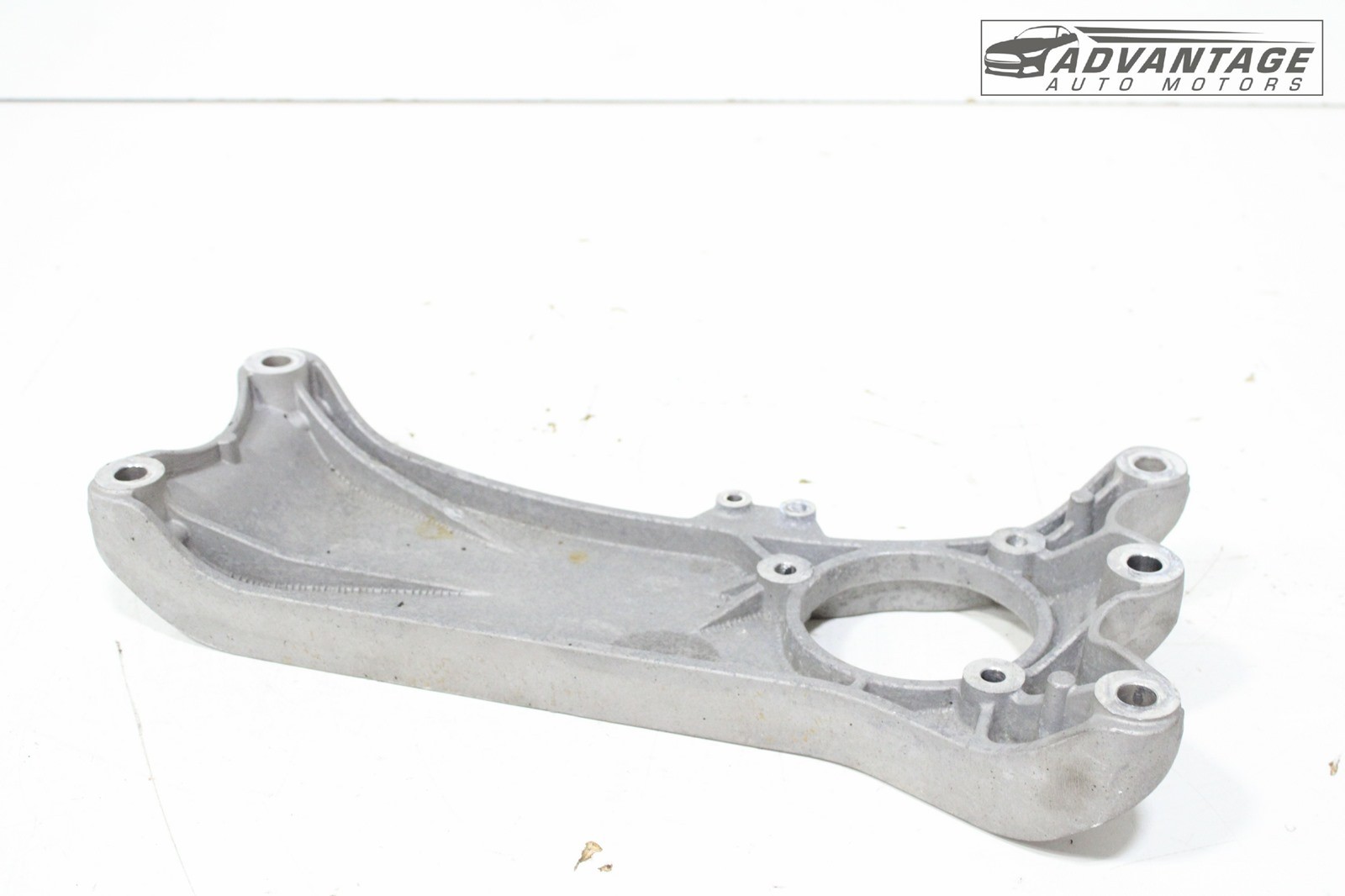 2014-20 MASERATI GHIBLI AUTOMATIC TRANSMISSION GEARBOX MOUNT SUPPORT BRACKET OEM