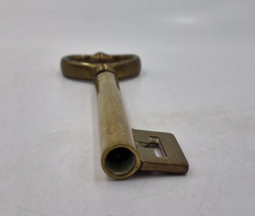 Vintage Large Brass Key Cork Screw/Bottle Opener (4.5" Long) - Picture 5 of 7