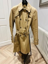 Trench coat di taglia media