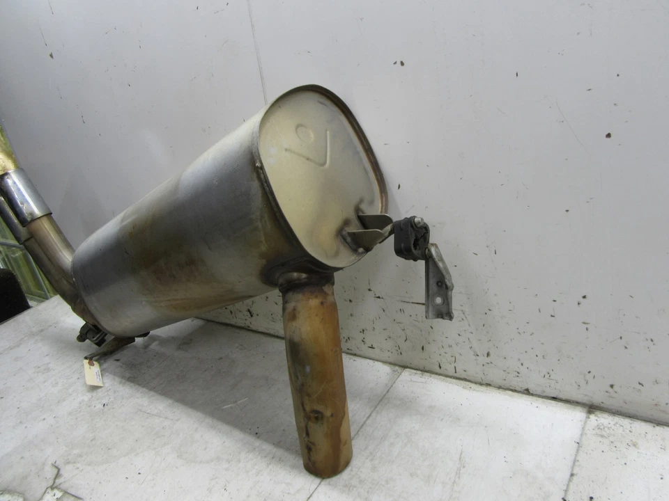 Conjunto de silenciador de escape trasero BMW 328xi F30 2012-2016 OEM 2,0 L 7620362 Foto 2 de 4