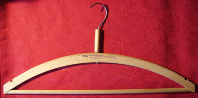 KLEIDERFLOTT WEINGARTEN HOLZ BÜGEL HEMD HOSE LOGO SCHRIFTZUG 42 cm ORIGINAL 1950