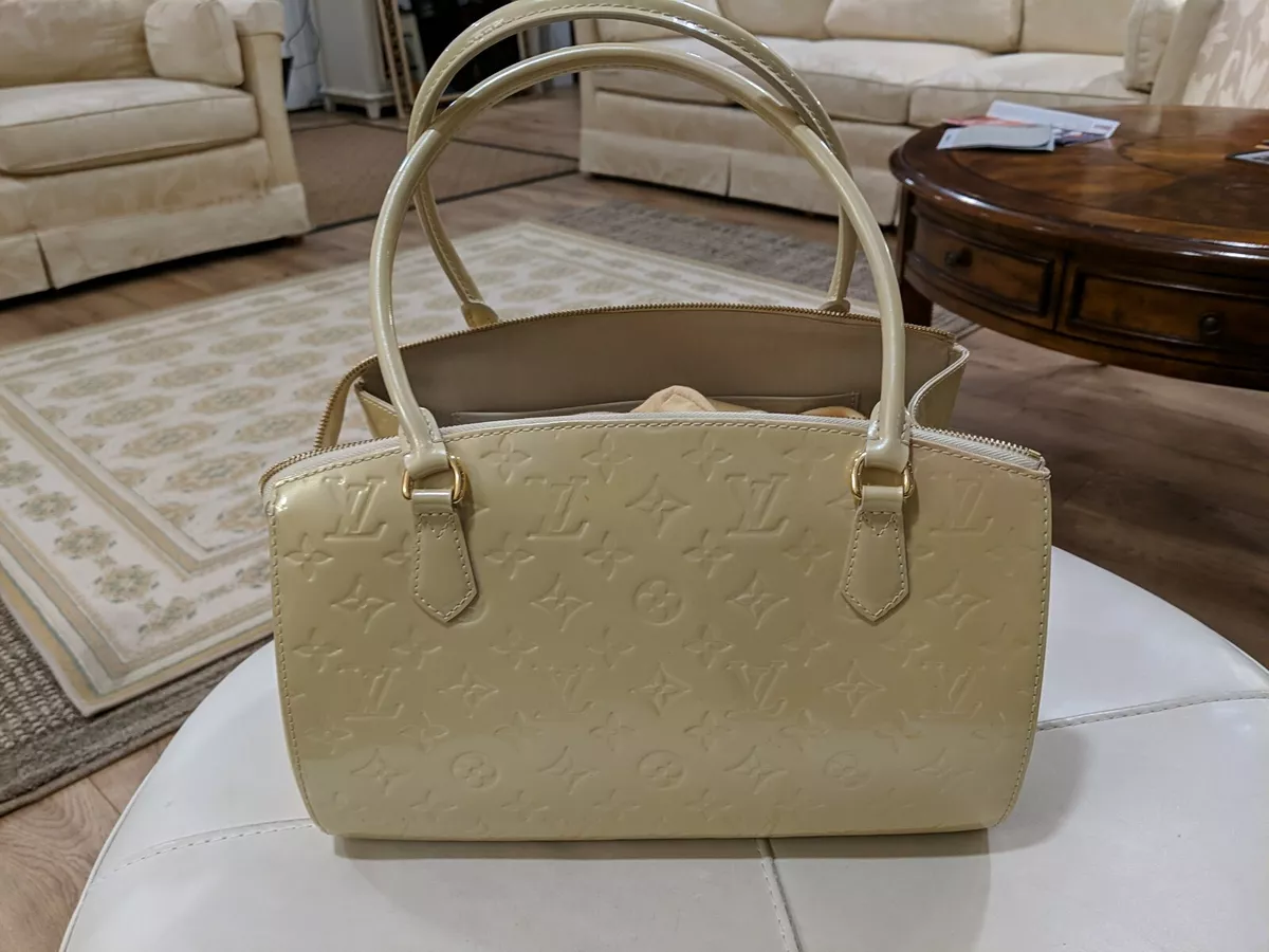 Louis Vuitton, Bags, Authentic Louis Vuitton Alma Vernis Pm In Cream