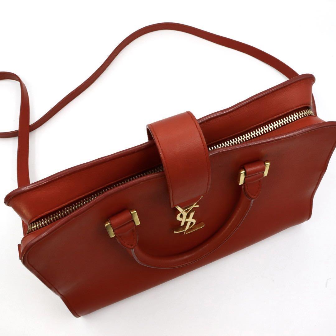 Borsa a tracolla Yves Saint Laurent Baby Cabas in pelle rossa a 2 vie usata