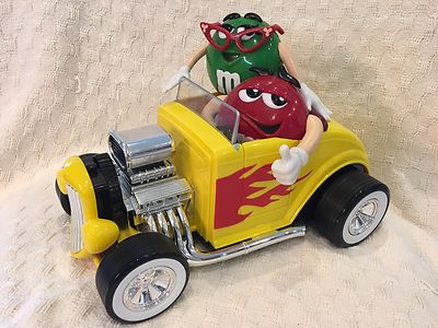 M&Ms HOT ROD ROADSTER CANDY DISPENSER M&M REBEL WITHOUT A CLUE