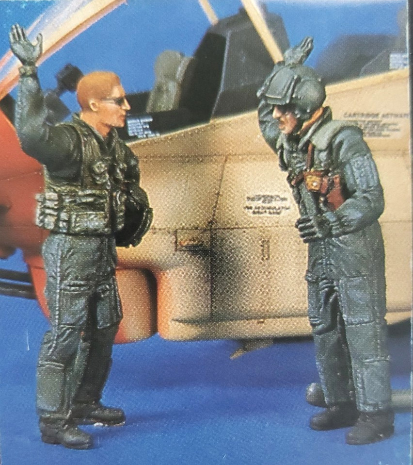 Kirin 1:35 RESIN US Cobra Gunship Pilots 2 Figure Model Kit 25008