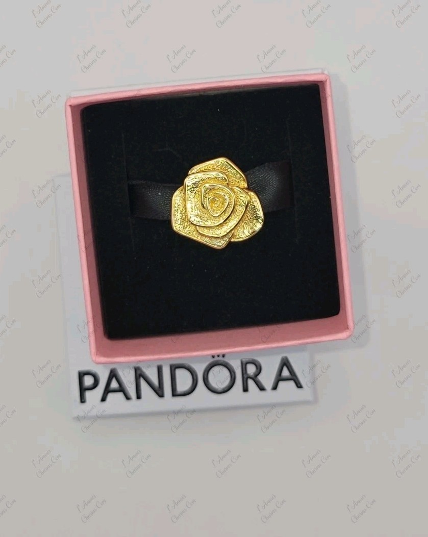 Auténtico dije PANDORA chapado en oro rosa en flor de gran tamaño 763675C00 con caja D81