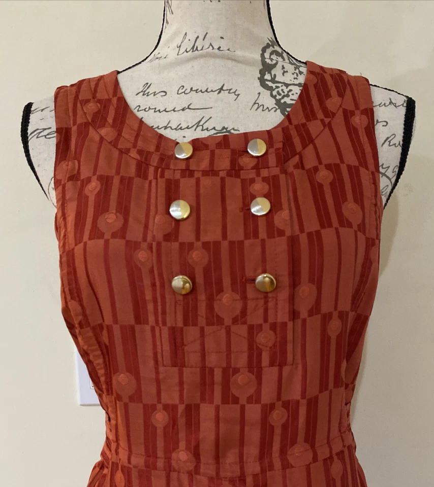 Vestido rojo MARC by MARC JACOBS. Aspecto retro, estilo clásico y contemporáneo. Foto 2 de 4