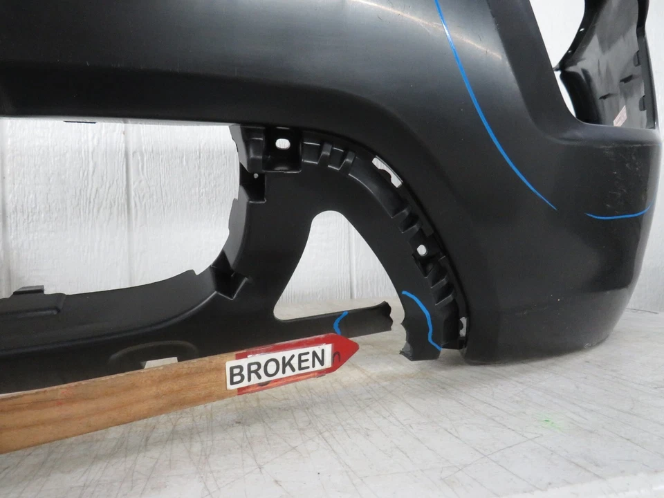 2007-2008-2009-2010-2011-2012 KIA RONDO (EX-LX) FRONT BUMPER COVER (OEM) Foto 4 de 4