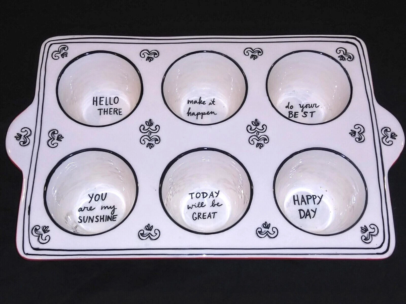 MOLLY HATCH Feel Good MUFFIN PAN BAKEWARE Cupcake Red Striped HAPPY Positive
Opens in a new window o