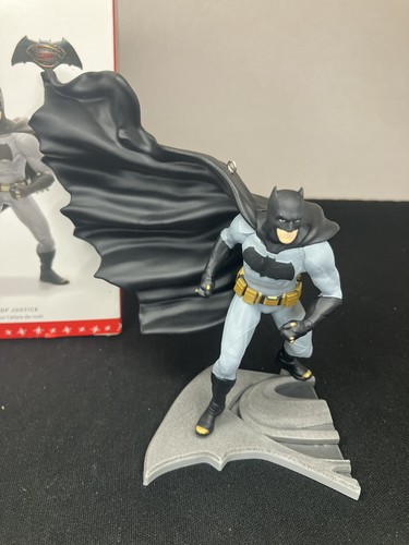 Hallmark Keepsake Adorno de Navidad Batman V Superman Dawn Of Justice 2016 Nuevo - Imagen 2 de 7