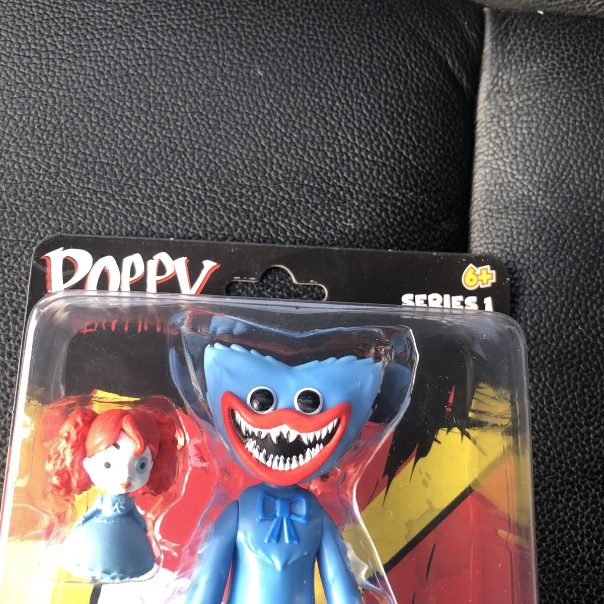  Poppy Playtime - Smiling Huggy Wuggy Action Figure (5