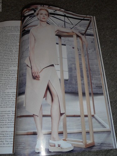 NICOLE KIDMAN - ELLE MAGAZINE - JANUARY 2015 - BOTH COVERS! - NO LABELS - Imagen 5 de 5
