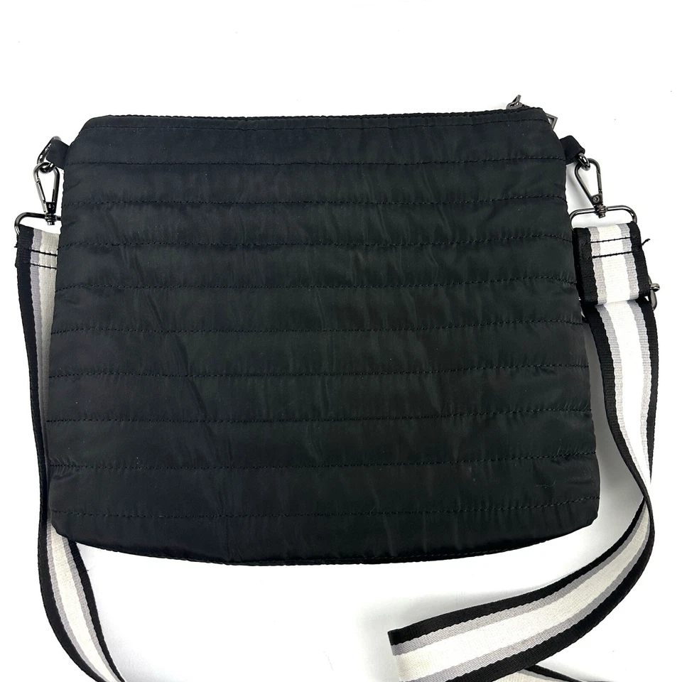 Bolso Bandolera Urban Expressions Arlo Negro Nylon Acolchado Bolso de Mano Certificado Vegano Foto 3 de 4