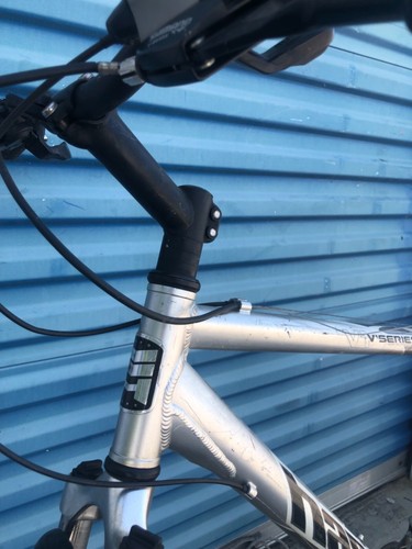 Haro V1 Mountain Bike- 21.5” aluminum frame- 21 speed- vintage - Picture 19 of 23