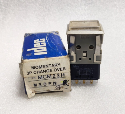 Idec MC23H M30FN Momentary 3P ChangeOver Push Button Switch MC3D-M Made In Japan