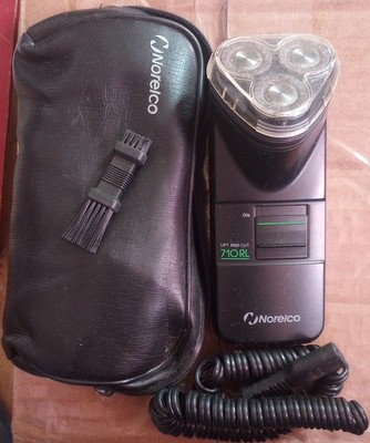 1980's Norelco 710 RL Lift & Cut Tripleheader Razor Bought New Works As It...