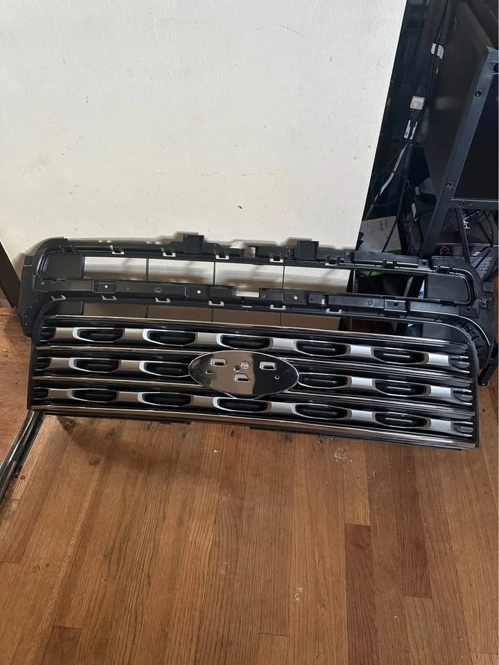 Rejilla delantera para Ford Explorer 2017 2016 Foto 2 de 2