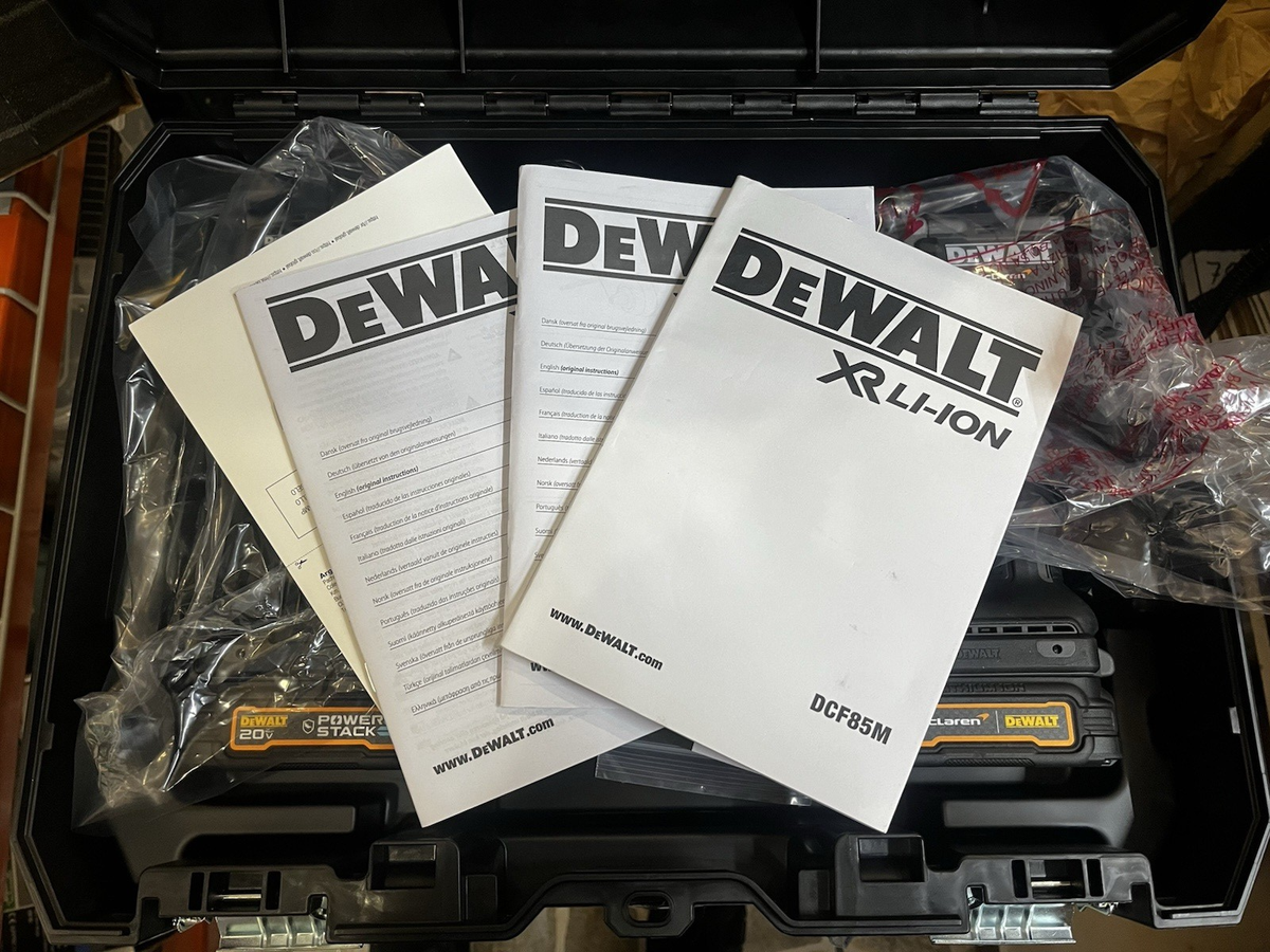 DEWALT McLaren F1 Team Limited Edition DCK200ME2GT-B3 20V XR