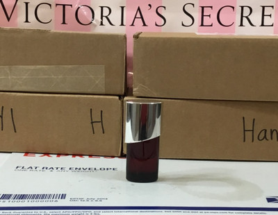 VICTORIA'S SECRET VERY SEXY MINI EDP .25 OZ PERFUME TRAVEL SIZE SPRAY MINIATURE