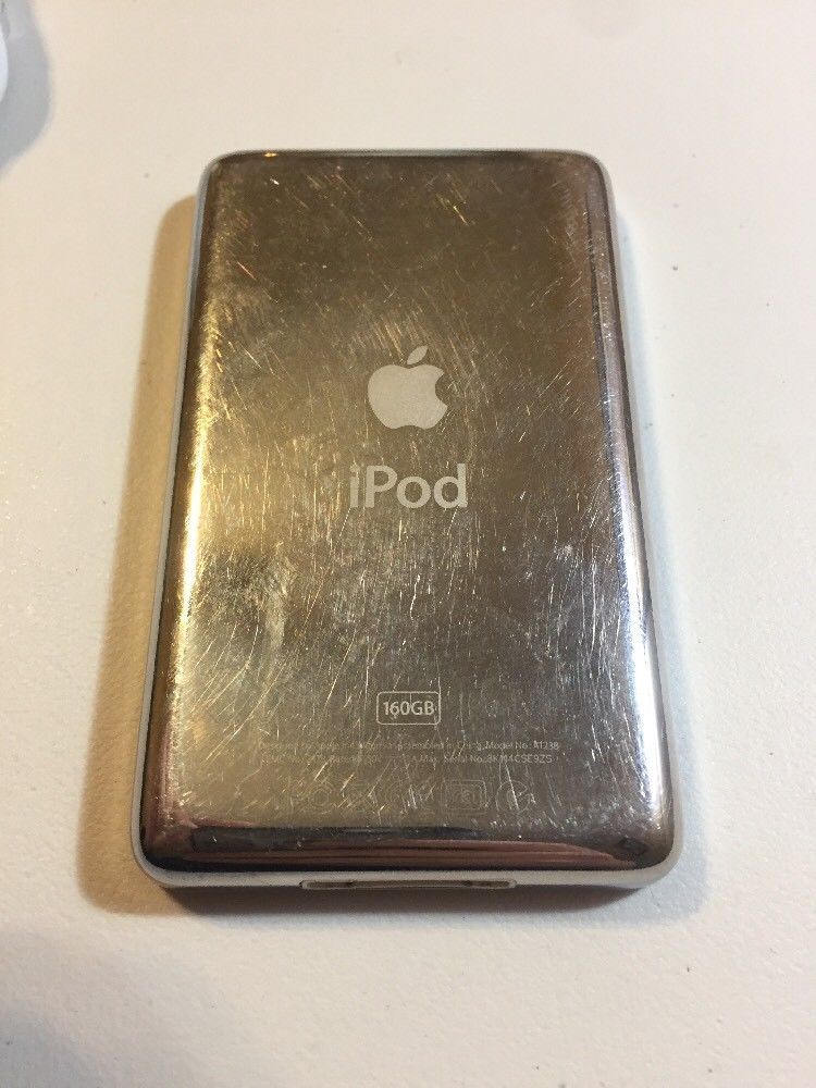 【Apple】iPod classic 160GB Black Pre-Owned Apple 7th Generation iPod 160GB Black Classic MP3