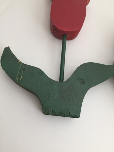 Juego de 2 Estatuillas de Madera Tallada Flor de Tulipán Rojo Hoja Verde y Tallo - Imagen 8 de 12