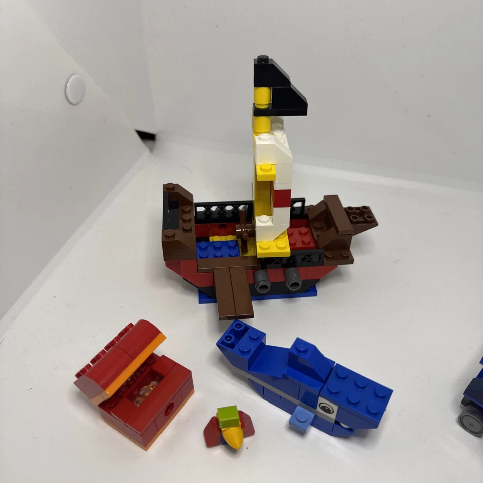Lego Creator 6161 Brick Box, Classic 10706 & 10708 Green & Blue Box, photo 3 of 4