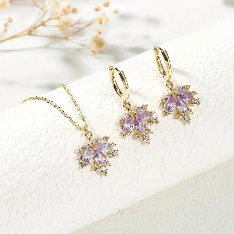 Conjunto de collar y pendientes de amatista púrpura creados en laboratorio de pera enchapados en oro amarillo de 14 k Foto 2 de 4