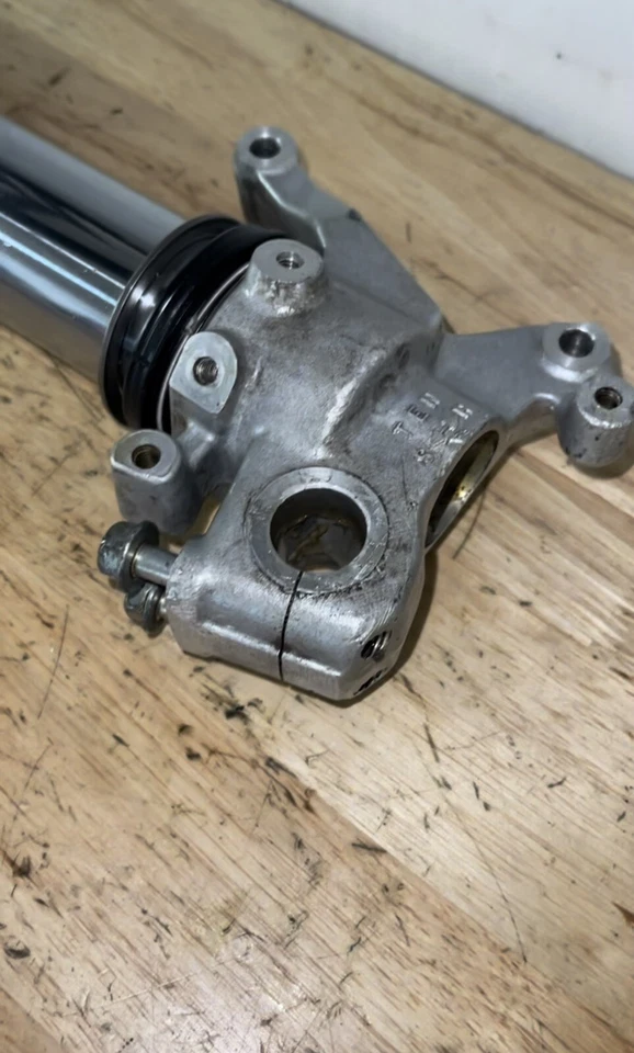 1997-2001 Honda CR250R CR250 Showa 47 мм вилка хромированная внутренняя трубка зажим нижний левый - Изображение 2 из 4