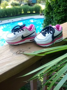 pink baby air max