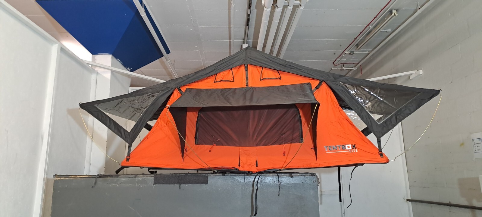 TentBox Lite 1.0 PreLoved Official TentBox PreLoved Car Roof Tent