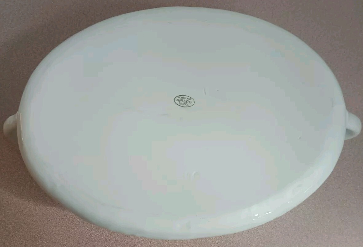 Apilco French Porcelain White 3 Quart Rooster Covered Oval