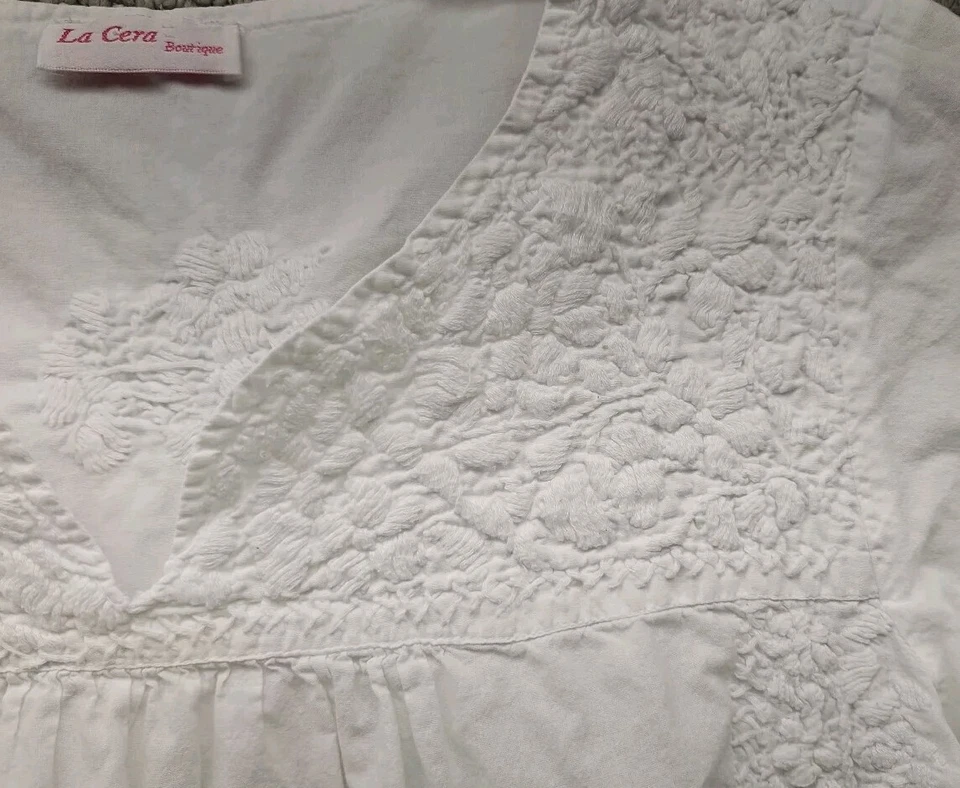 Blusa boutique para mujer La Cera pequeña blanca crochet manga corta pulóver algodón Foto 3 de 4