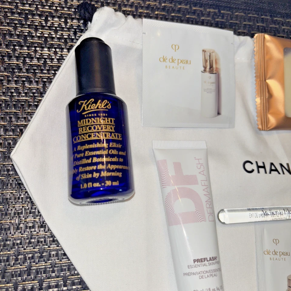 Kiehls Perfume Floral Labio Belleza Chanel Bolso Vacaciones Viaje Regalo Set Fiesta 🎁 Conjunto Foto 2 de 4