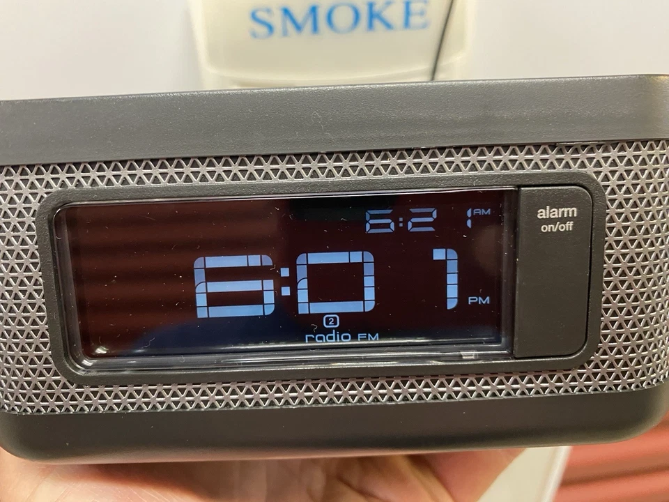 Memorex MI4703PBLK iPhones y Gen1 iPod Dock Radio y Reloj Probado (Ver Descripción) S10 Foto 3 de 4