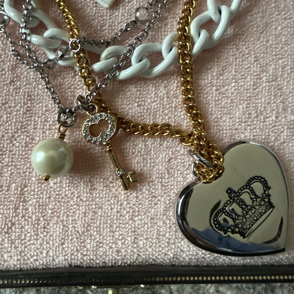 Collar Juicy Couture Vintage Perla Corazón Dije Cadena En Capas 2008 Nuevo en Caja Nunca U Foto 3 de 4