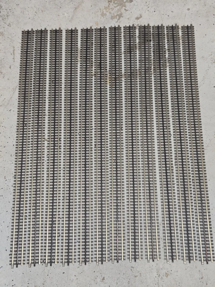 Atlas 6058 40" Nickel Silver Rigid Straight Track 12x Pieces O Gauge 3-Rail - Image 2 of 4