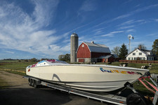1991 Apache Power Boat 41' Staggered Speedboat Rare Offshore Made with Kevlar
