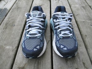 brooks mogo womens shoes